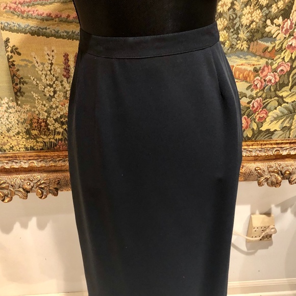 Albert Nipon Evening Sequin women's Two-Piece Suit - Picture 4 of 8